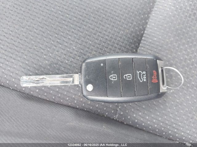 KNAHT8A39G7132027 KIA Rondo Lx/lx Value