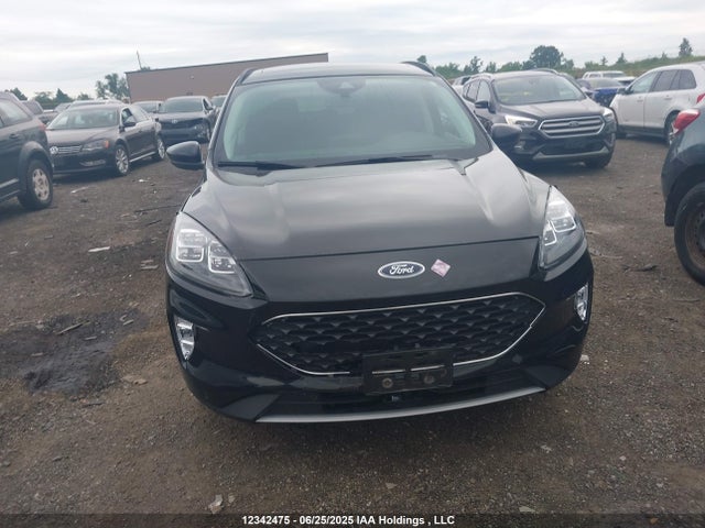 1FMCU9J91NUA51506 Ford gtdi 240ps