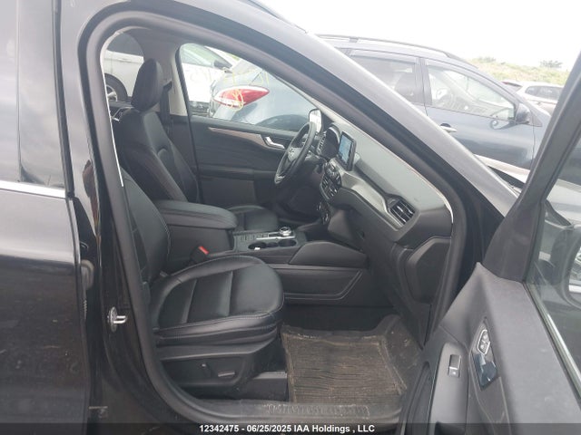 1FMCU9J91NUA51506 Ford gtdi 240ps