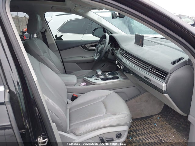 Audi Q7 2019 WA1LAAF77KD005657 Image 5