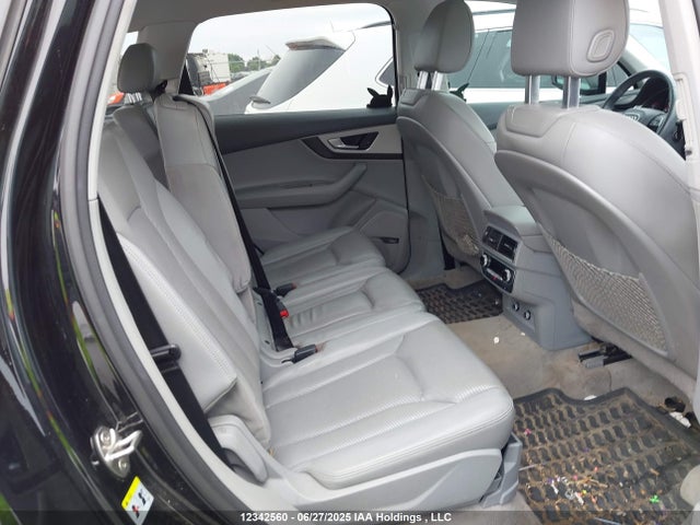 Audi Q7 2019 WA1LAAF77KD005657 Image 8