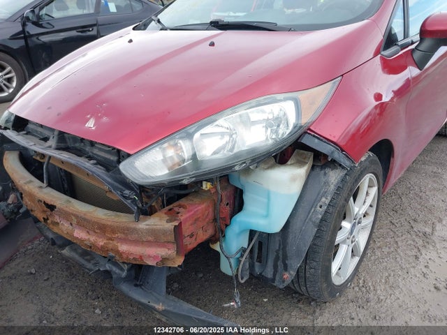 Ford Fiesta 2014 3FADP4BJXEM213896 Image 21