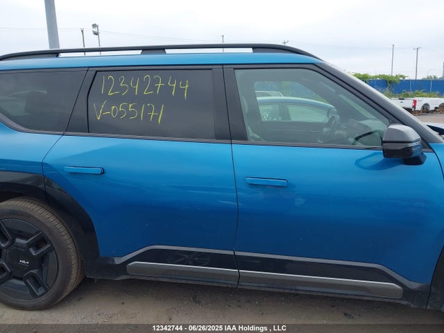 KNDAEFS51S6055171 KIA ev9