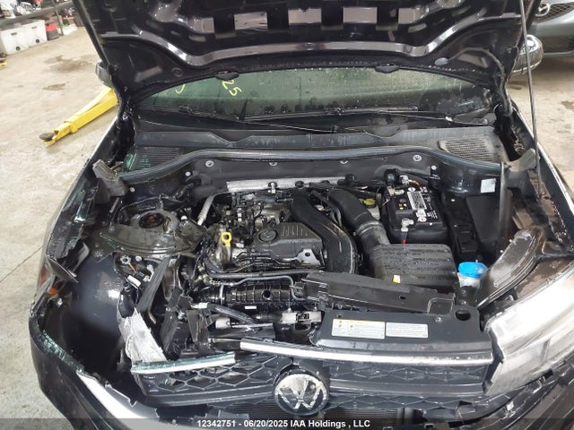 3VVWX7B25NM027293 Volkswagen tsi