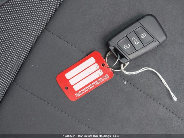 3VVWX7B25NM027293 Volkswagen tsi
