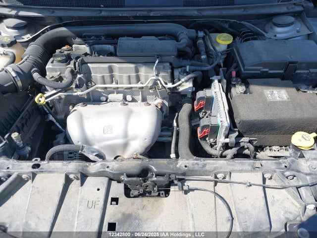 1C3CCCFB1GN197809 Chrysler 2016