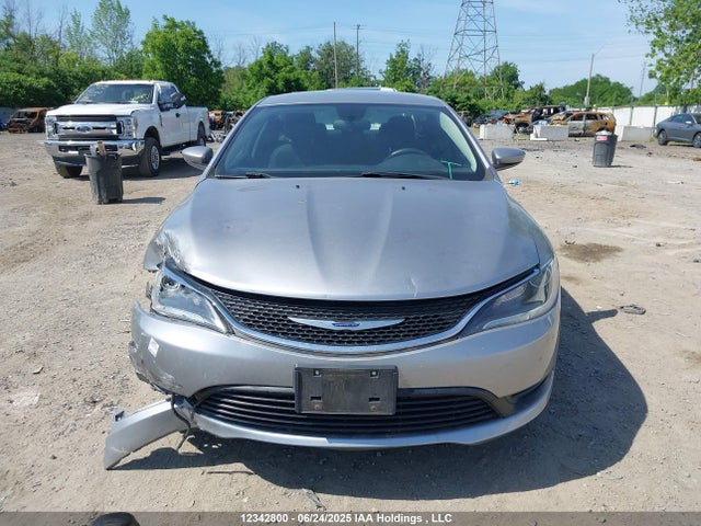 1C3CCCFB1GN197809 Chrysler 2016