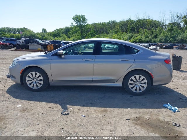1C3CCCFB1GN197809 Chrysler 2016