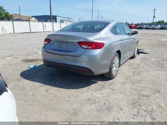 1C3CCCFB1GN197809 Chrysler 2016