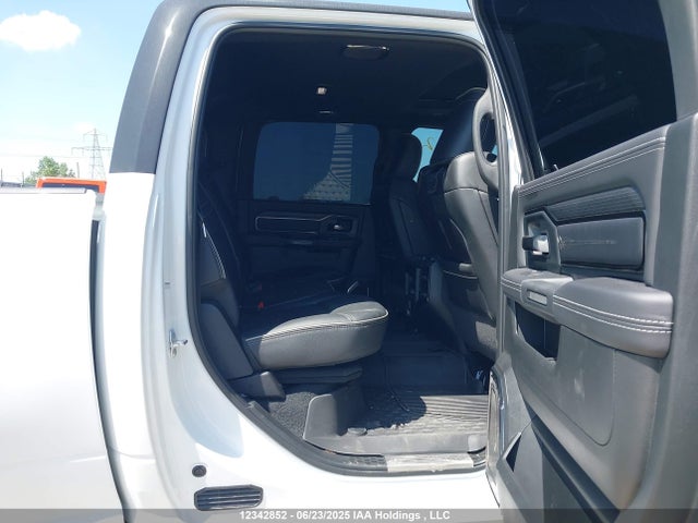 RAM 3500 2024 3C63RRRL2RG210250 Image 8