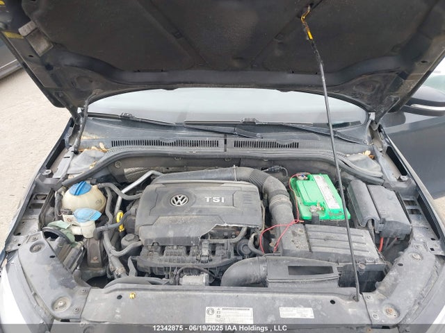 3VWD07AJ1FM232403 Volkswagen 2015