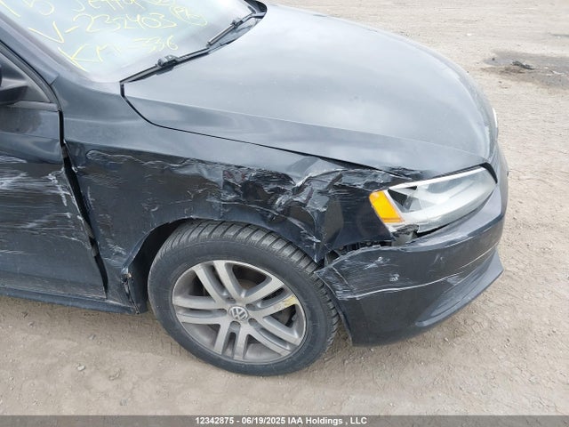 3VWD07AJ1FM232403 Volkswagen 2015