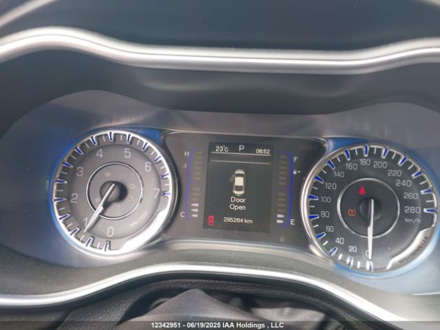 1C3CCCFB6FN625663 Chrysler 200