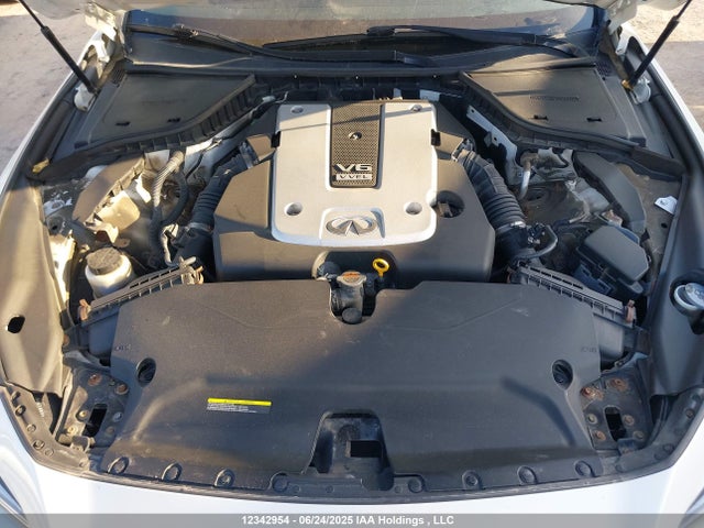 JN1BV7AR1FM415705 Infiniti 2015