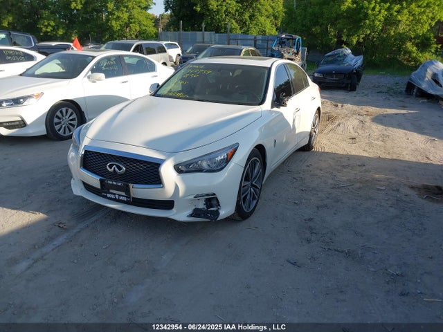 JN1BV7AR1FM415705 Infiniti 2015
