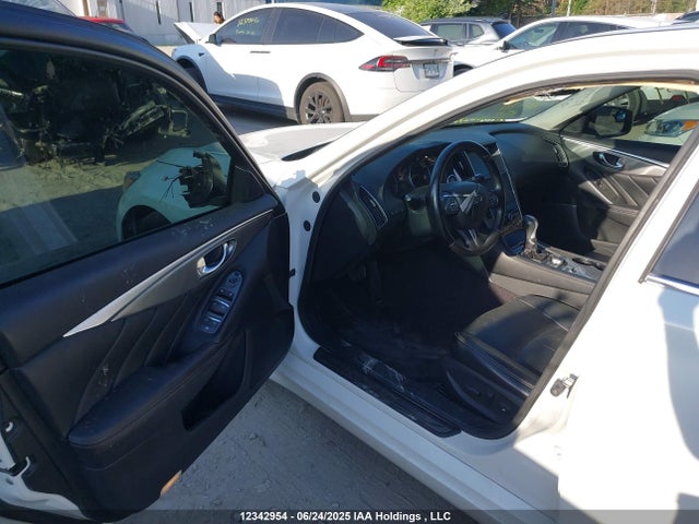 JN1BV7AR1FM415705 Infiniti 2015