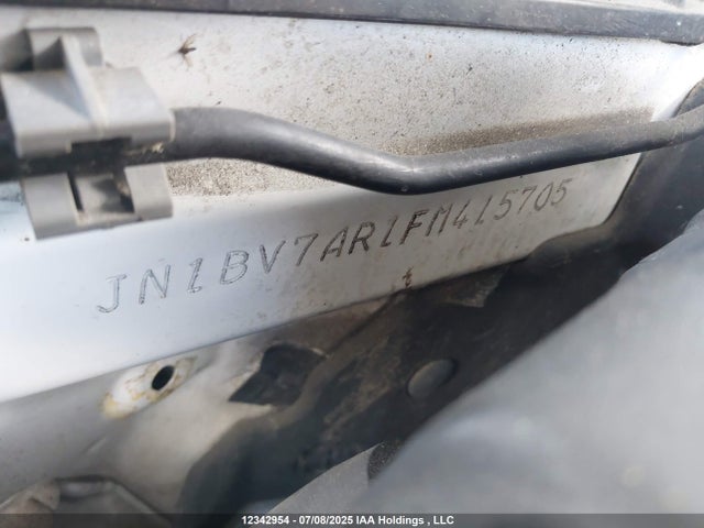 JN1BV7AR1FM415705 Infiniti 2015