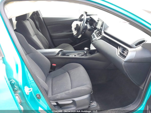 NMTKHMBXXJR037217 Toyota 3zr-fae