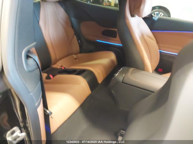 W1KMJ4HB7RF026137 Mercedes-Benz m254