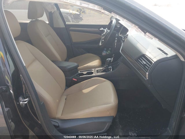 3VWE57BU0KM163647 Volkswagen 1.8 tsi