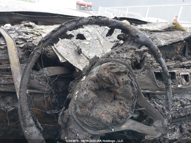 WDDHF8JB3EB049985 Mercedes-Benz 2014