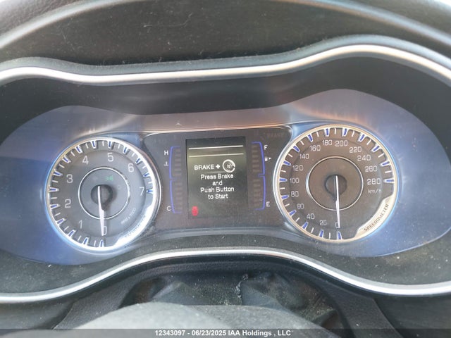 1C3CCCFB4FN697140 Chrysler 2015