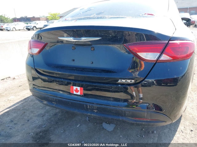 1C3CCCFB4FN697140 Chrysler 2015