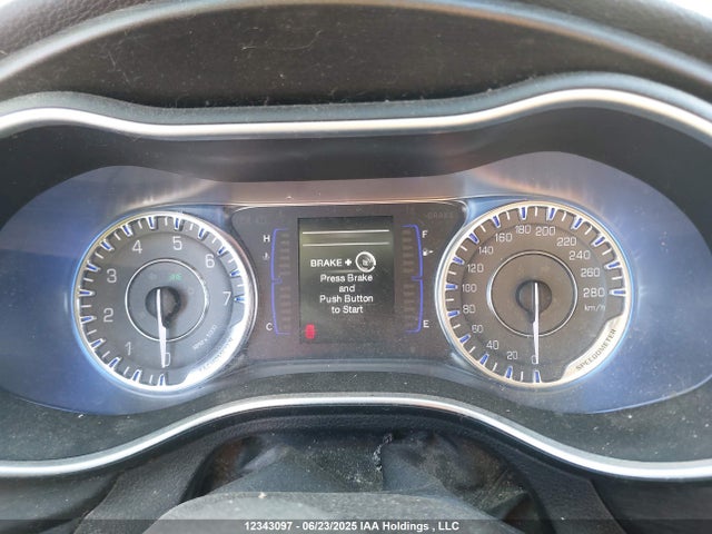 1C3CCCFB4FN697140 Chrysler 2015