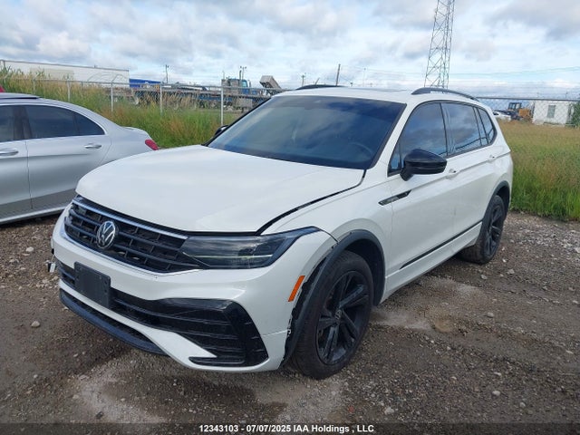 3VV8B7AX9PM082630 Volkswagen Tiguan Comfortline R-line Black