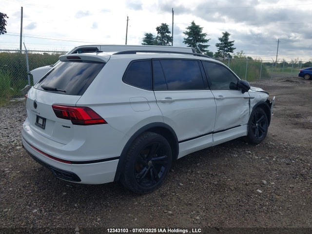 3VV8B7AX9PM082630 Volkswagen Tiguan Comfortline R-line Black