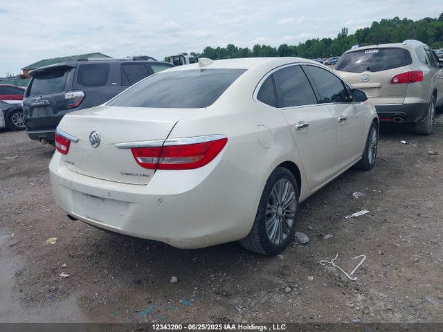 1G4PS5SK8F4127015 Buick lea