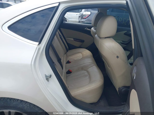 1G4PS5SK8F4127015 Buick lea