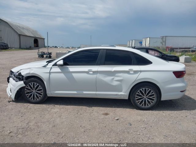 3VWE57BU1MM062359 Volkswagen tsi