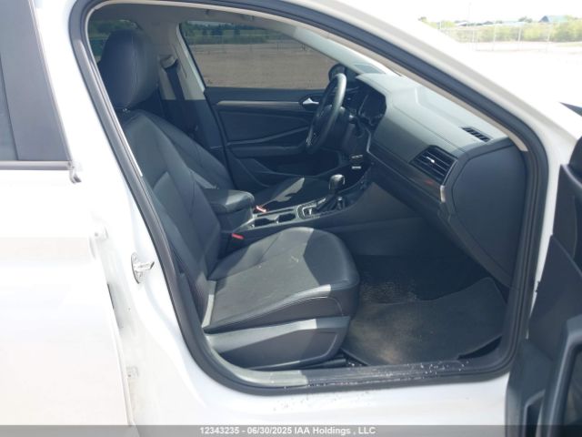 3VWE57BU1MM062359 Volkswagen tsi