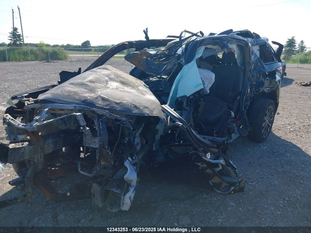 1GNEVJKW1NJ169922 Chevrolet lfy