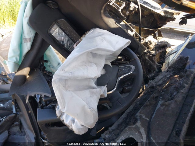 1GNEVJKW1NJ169922 Chevrolet lfy