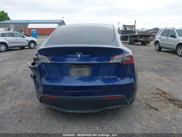 7SAYGAEE6NF429129 Tesla Model Y