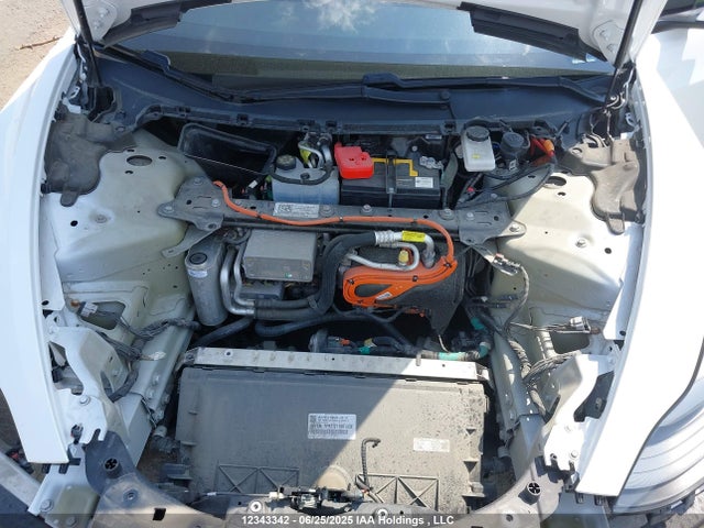 5YJ3E1EA8MF027055 Tesla MODEL 3