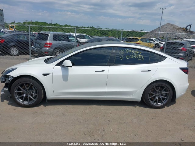 5YJ3E1EA8MF027055 Tesla MODEL 3