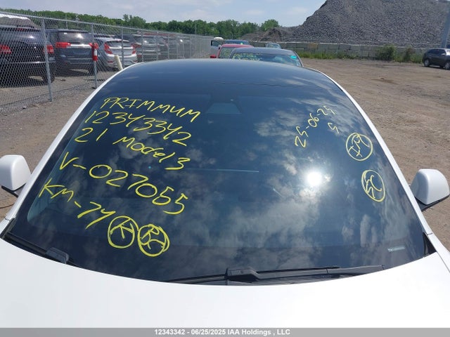 5YJ3E1EA8MF027055 Tesla MODEL 3