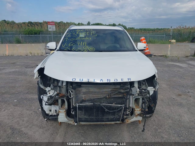 Mitsubishi s61 - y61 2019 JA4J24A56KZ607111 Image 13