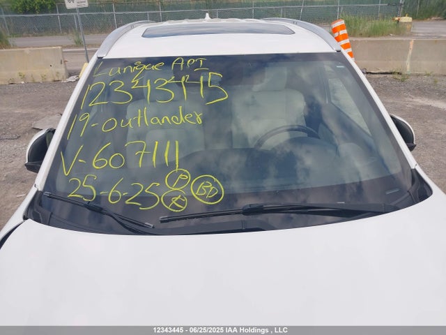 Mitsubishi s61 - y61 2019 JA4J24A56KZ607111 Image 18