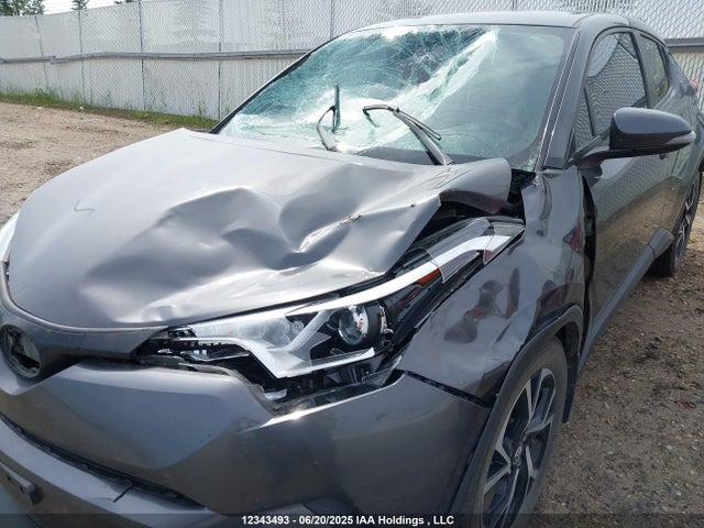 NMTKHMBX1JR002615 Toyota 3zr-fae