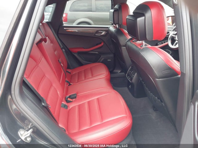Продажа на аукционе авто 2018 Porsche Macan Gts, vin: WP1AG2A55JLB64574, номер лота: 12343534