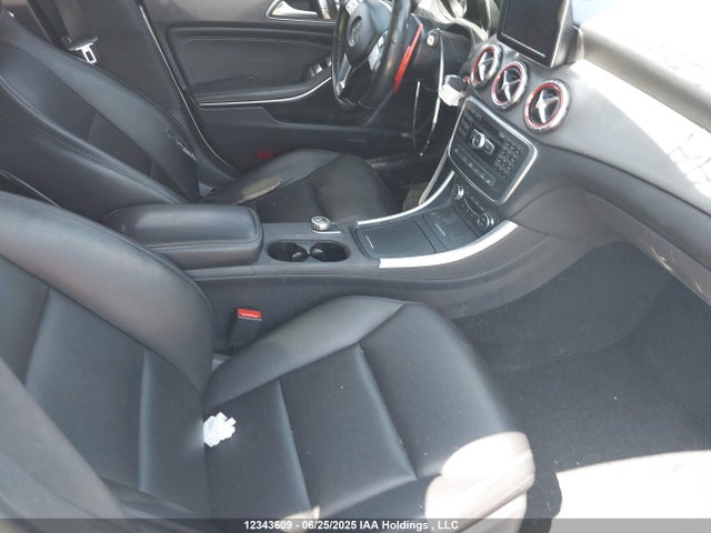 WDDSJ4GB4EN126902 Mercedes-Benz 2014