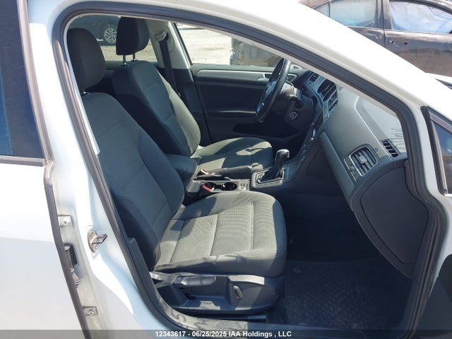 3VW217AU6FM024421 Volkswagen 2015