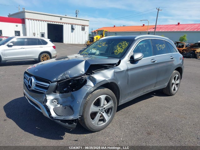 WDC0G4KBXHF215373 Mercedes-Benz m274