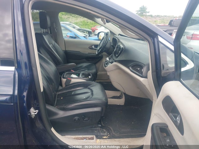 2C4RC1EG4HR743983 Chrysler Pacifica