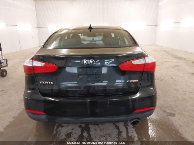 KNAFX4A89E5241063 KIA Forte