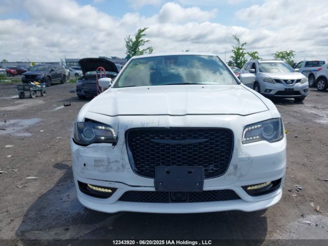 2C3CCASG1PH624646 Chrysler 300